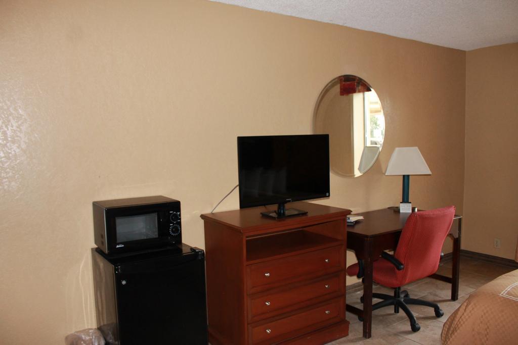 Fairview Inn And Suites Джоунсбъроу Стая снимка